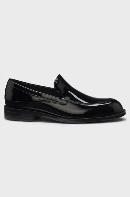 LOAFERS IN PATENT LEATHER