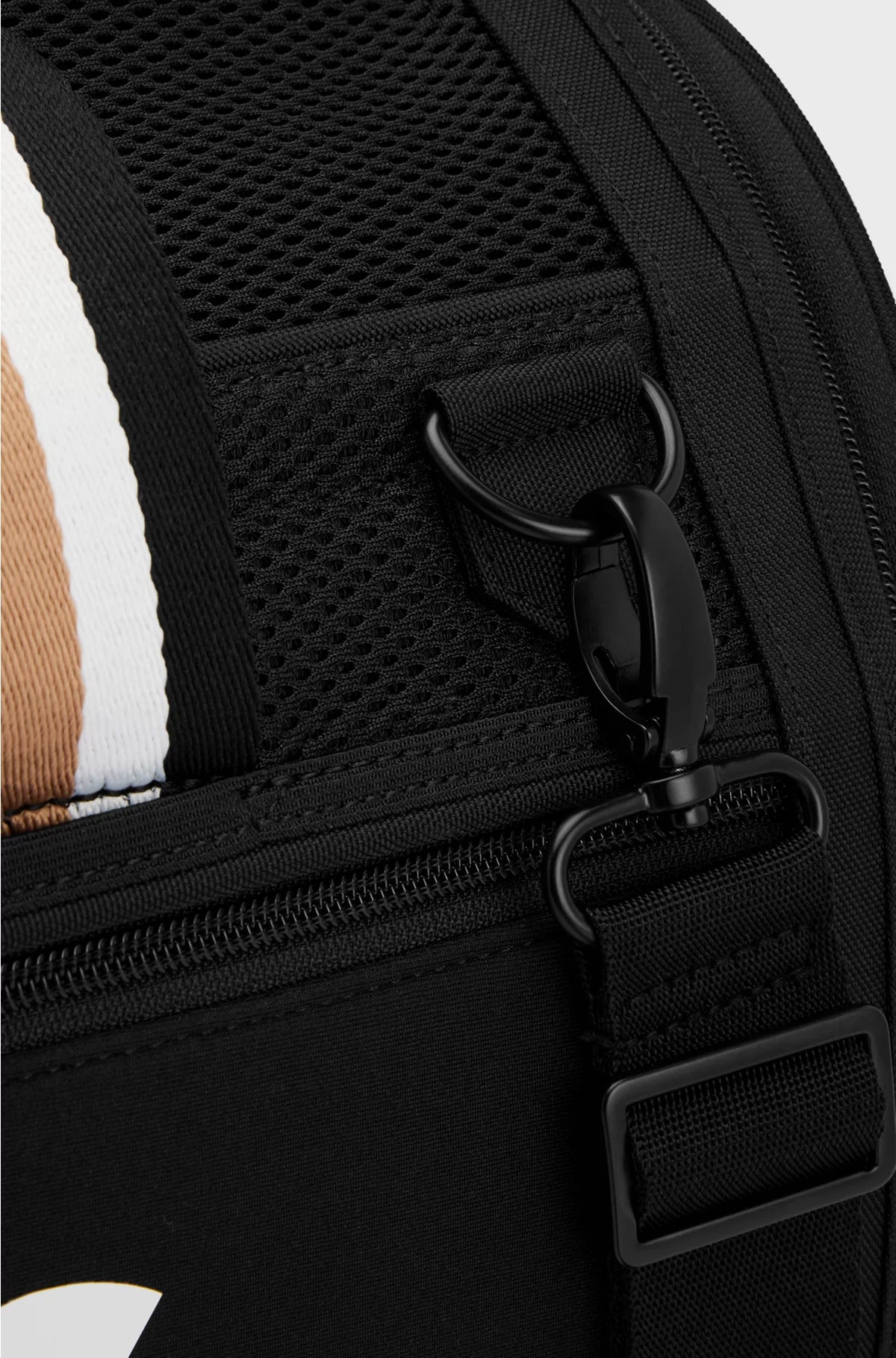 DOG TRAVEL BAG WITH QUILTED MAT