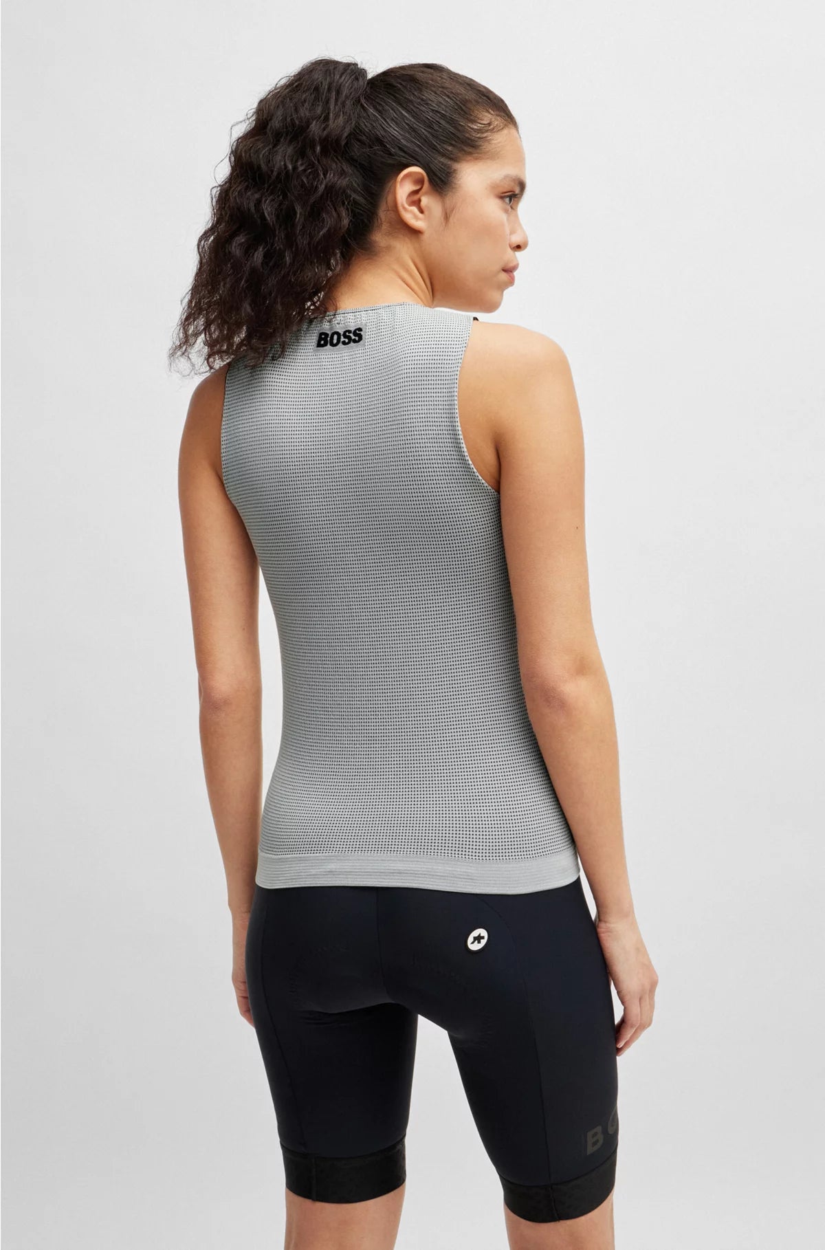 SLEEVELESS BASE LAYER IN ULTRA-LIGHT YARN